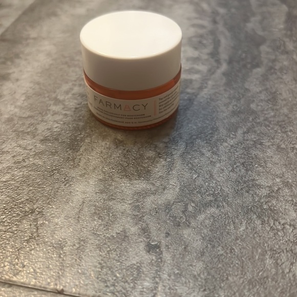 FARMACY Cheer Up Brightening Vitamin C Eye Cream with Acerola Cherry - Picture 2 of 4